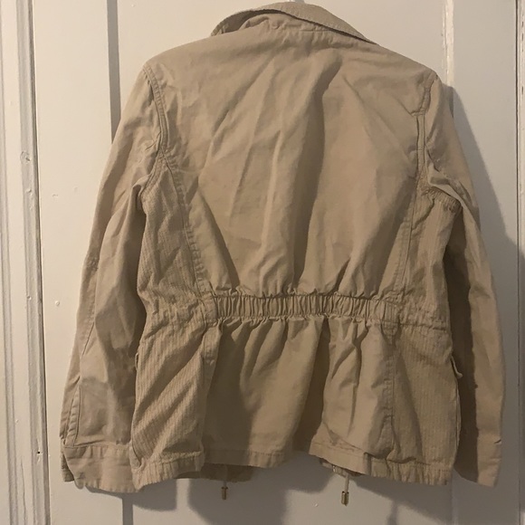 H&M tan jacket 🧥 - Picture 3 of 4